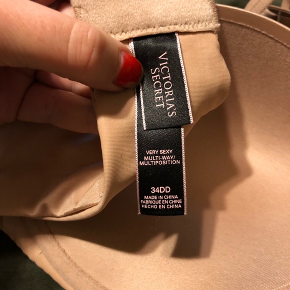 Victoria’s Secret multi-way push-up bra - Picture 3 of 5